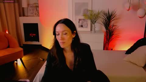 Snapshot of agnes_sky chatting on October 1, 7:40 am Agnes online show from October 1, 7:40 am