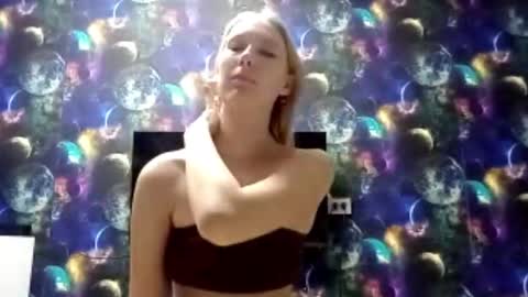 Monica online show from December 22, 3:41 pm