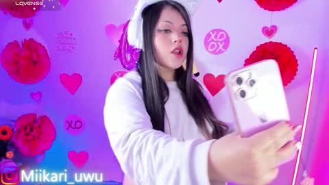 Ahri help me get to 100  online show from February 25, 5:33 am