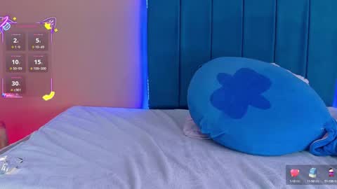 Ahvi Ebony online show from September 19, 12:09 pm