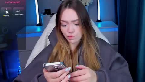 ai__girl online show from October 3, 4:48 pm