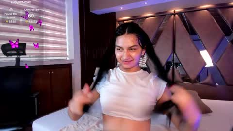 aidajoness online show from March 10, 11:47 am