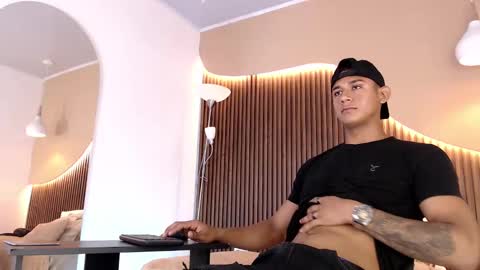 Snapshot of aiden_steel chatting on September 20, 1:47 pm Aiden online show from September 20, 1:47 pm