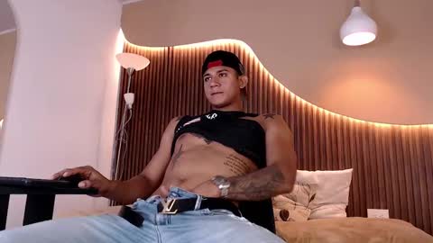 Snapshot of aiden_steel chatting on October 5, 2:02 pm Aiden online show from October 5, 2:02 pm