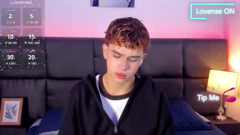 Aiden  online show from October 21, 12:10 pm