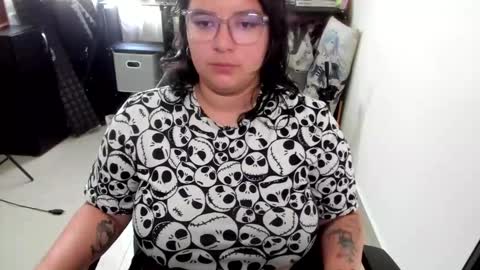 Catalina online show from November 21, 2:59 pm