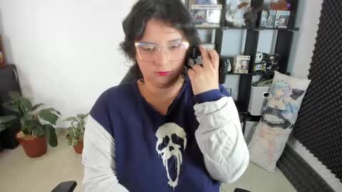 Snapshot of aikadreams chatting on January 28, 12:43 pm Catalina online show from January 28, 12:43 pm
