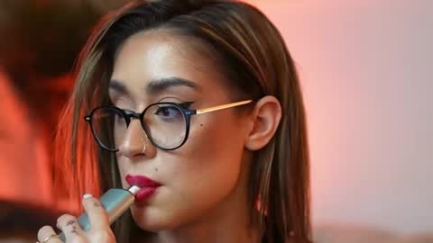  Aileen  online show from April 6, 4:46 am