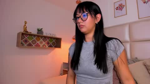 Snapshot of aily_yozuko chatting on February 17, 3:04 am Aily Yozuko online show from February 17, 3:04 am