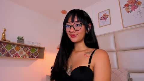 Snapshot of aily_yozuko chatting on February 15, 7:27 am Aily Yozuko online show from February 15, 7:27 am