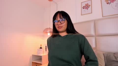 Snapshot of aily_yozuko chatting on March 1, 7:19 am Aily Yozuko online show from March 1, 7:19 am