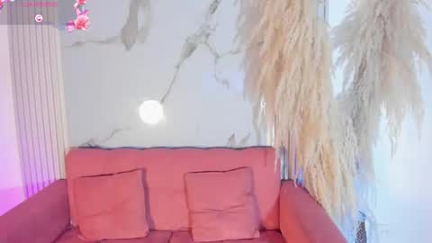 Snapshot of ailynblaze chatting on October 18, 6:17 am Ailyn online show from October 18, 6:17 am