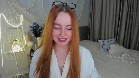 Louise online show from December 15, 5:20 pm