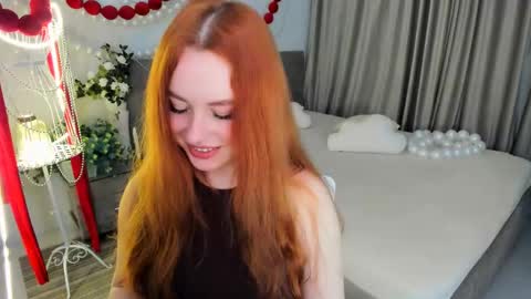 Louise online show from April 10, 8:02 pm