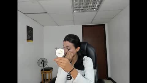 aisha_hotts777 online show from February 2, 4:42 am