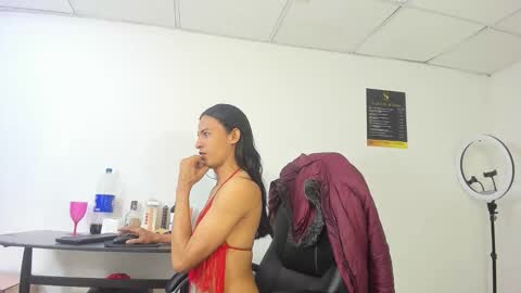 Snapshot of aisha_hotts777 chatting on September 29, 12:53 am aisha_hotts777 online show from September 29, 12:53 am