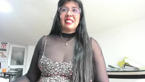 Katie   online show from March 30, 4:07 pm