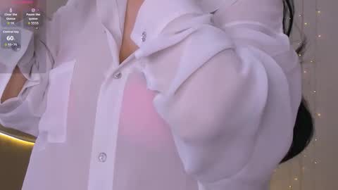 Aisha online show from February 2, 9:16 am