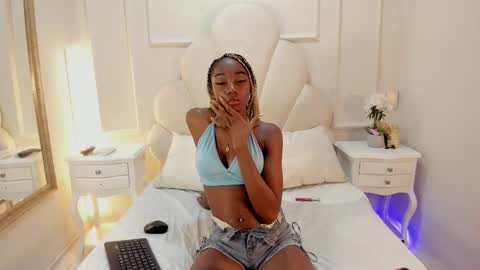 Snapshot of aishalehmann chatting on October 13, 2:41 pm aishalehmann online show from October 13, 2:41 pm