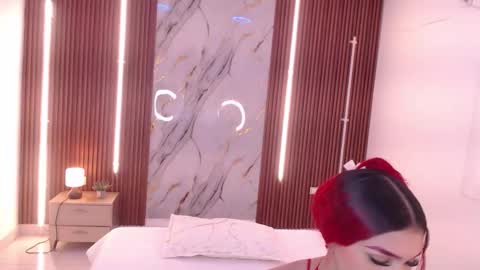 AIXA  online show from November 9, 1:03 pm