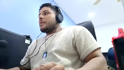 Esteban online show from February 20, 3:34 am