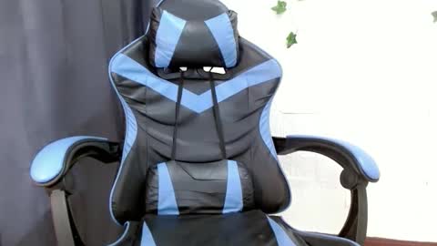 Snapshot of aj_cumxx chatting on September 10, 7:15 pm AJ online show from September 10, 7:15 pm