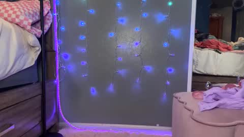 AJ online show from November 4, 1:29 am