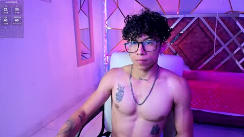 akazaboy online show from March 12, 4:30 am