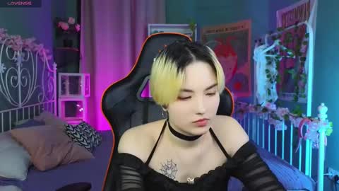 Akemi online show from March 1, 6:43 pm