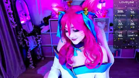 Aki online show from December 5, 9:45 pm