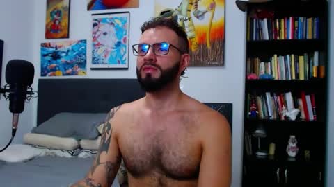 akiles online show from October 9, 11:21 pm