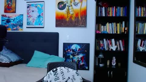 akiles online show from November 20, 11:46 pm