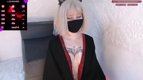 Snapshot of akira_amy chatting on October 24, 1:34 pm Amilia online show from October 24, 1:34 pm