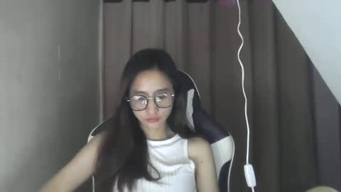 akira_z101 online show from March 3, 2:17 pm