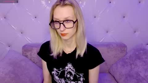 akiro_kim online show from February 17, 2:21 am