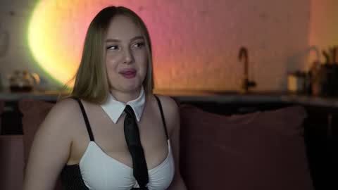 Alice and Nate online show from March 8, 9:41 pm