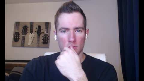 Snapshot of al3xzanderth3gr3at chatting on October 18, 9:02 am Alex online show from October 18, 9:02 am
