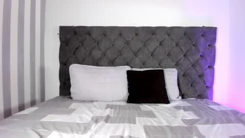 Snapshot of alahia_am chatting on March 12, 3:29 pm alahia_am online show from March 12, 3:29 pm
