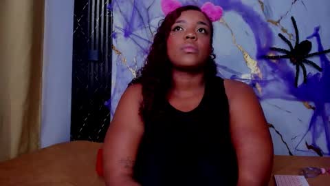 alahia rivera online show from November 4, 9:49 pm