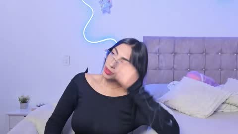 Alaia Alegria online show from March 4, 11:46 pm