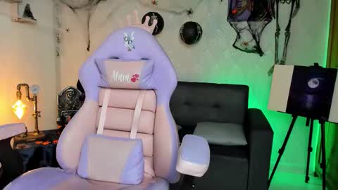 Alaia online show from October 23, 11:27 pm