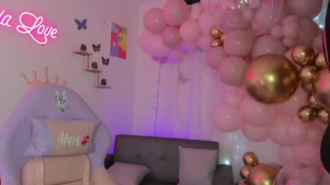 Snapshot of alaia_love77 chatting on February 9, 4:25 am Alaia online show from February 9, 4:25 am