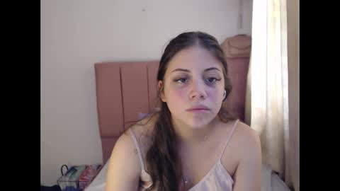 Snapshot of alaina_blessed chatting on September 24, 7:53 pm alaina_blessed online show from September 24, 7:53 pm