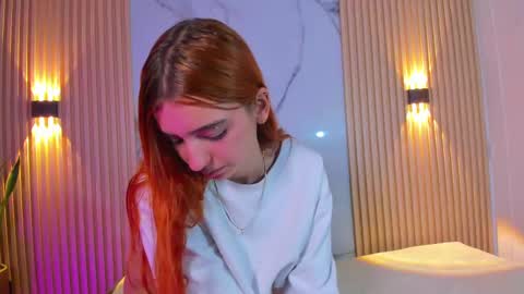 A L A N A  online show from November 17, 2:41 pm