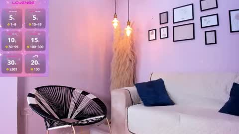 Snapshot of alana__rossetti chatting on September 22, 12:53 pm Alana online show from September 22, 12:53 pm