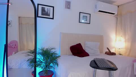 Snapshot of alana_ada chatting on October 15, 2:26 am alana_ada online show from October 15, 2:26 am