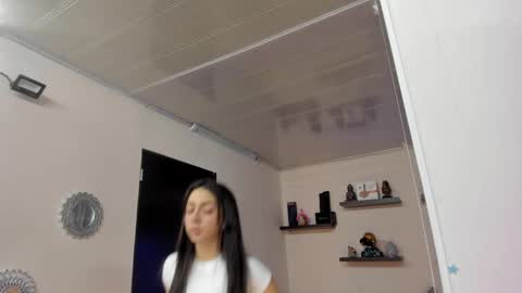 Maeve  online show from February 25, 10:26 am