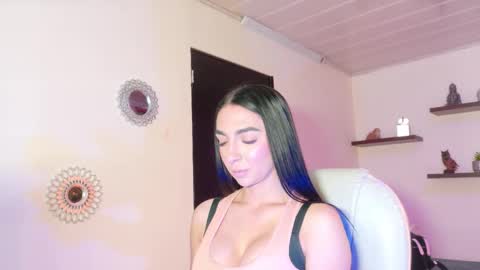 Maeve  online show from January 14, 11:40 am