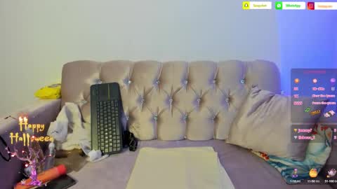 Snapshot of alana_vega69 chatting on October 7, 1:51 pm alana_vega69 online show from October 7, 1:51 pm
