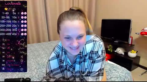 Julia online show from December 8, 12:46 am